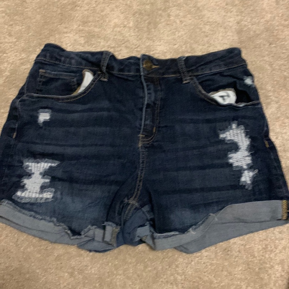 ripped jean shorts / size 15/32W high rise curvy midi